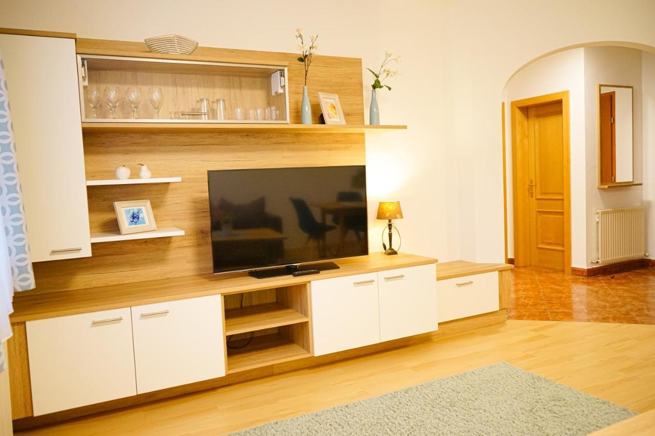 Almtalhotel Appartements In Pettenbach Esterno foto