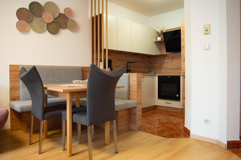 Almtalhotel Appartements In Pettenbach Esterno foto